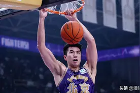 热辣滚烫，北控队邹雨宸，减重30斤2获周最佳大步流星重返巅峰图片