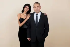 02年，河南大叔捡到巴基斯坦女弃婴，带回中国养大，如今怎样了？图片