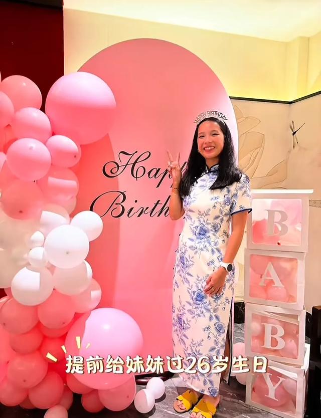 比利时女孩黄楼认亲结束，和养父母去北京旅游，离别前生母后悔了