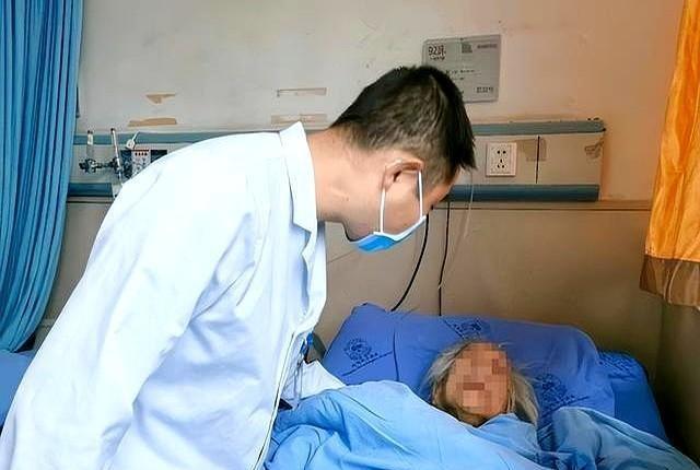 医生提倡：超过55岁的中老年人，宁可多走路，也别做这4个运动