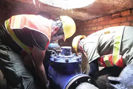 新保定中的供水力量 |“总不能让百姓等着！”35人24小时待命，守卫保定30000余座表井图片