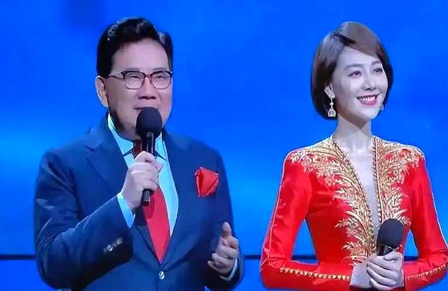 讨好大佬，陪睡上位，遭央视“开除”，她身上的谣言为何这么离谱
