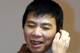 越低调，越出乎意料，细看66岁冯小刚的资产，才知什么叫人生赢家图片