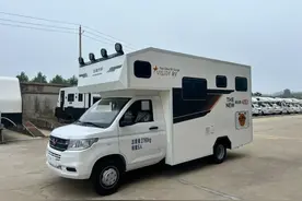 8.9上海房车展：平价房车新选择，13.98万起新款五菱C型房车上市图片