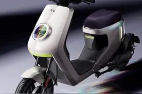 新车 | 售3999元，搭TCS牵引力控制/无钥匙启动等，小牛MT Play上市图片