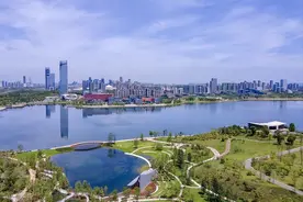 成都部分舞厅暂时关门，正常营业的舞厅人气火爆！图片