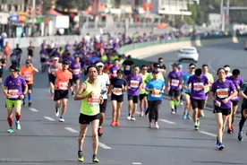 全马跑进330在跑圈是什么水平？达到什么条件才能跑进330？图片