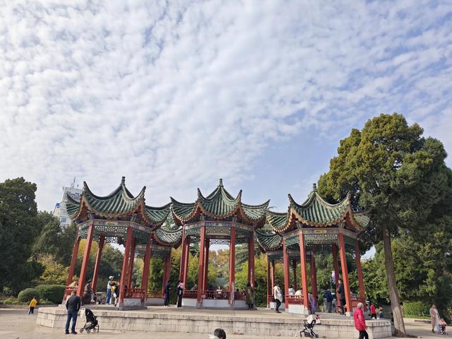 郑州人民公园还藏着一处河南省文保单位——彭公祠