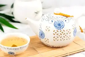 爆笑 | 堵在路上太无聊了，来点搞笑段子图片