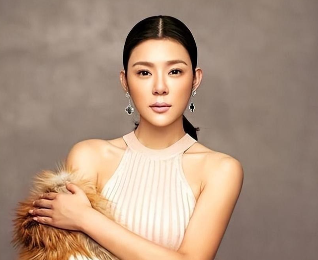 李泽楷被她迷得神魂颠倒，林丹为她不顾妻儿，她究竟有什么魅力？