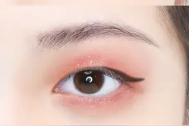 内双肿眼泡必看 | 千万不要这样画眼妆，显脏显肿太丑了！图片