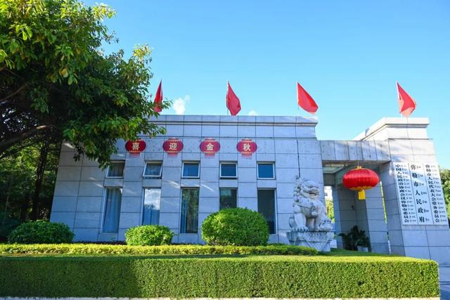 红了！弥勒国庆氛围已拉满，喜迎八方客！