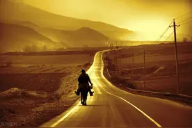 韩寒的《三重门》讲了什么图片