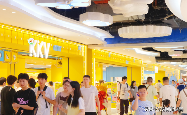 月满丽都人潮沸！万家丽中秋 “圈粉” 全球游客！