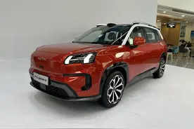 埃安霸王龙，带冰箱和座椅按摩功能，取消三连杆悬挂图片