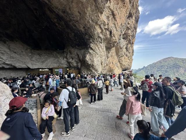 雁荡山景区电梯即将投用！“隐身山石”，20余秒直达卧龙谷玻璃栈道