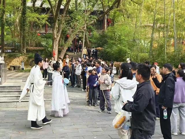 全家总动员 庐山过大年 | 这场新春文旅盛宴，等你来解锁！