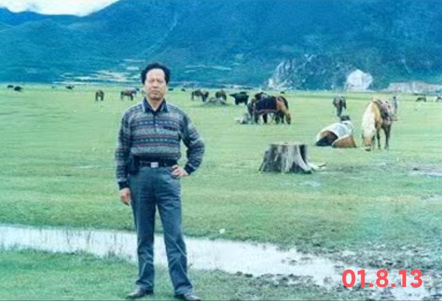 香格里拉:草甸、海子与金顶的叙事