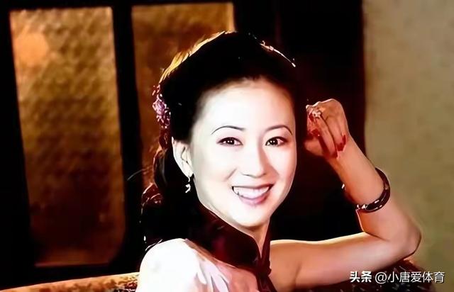 49岁仍单身！曾因“全裸写真”遭全网唾骂，如今她活成了这样！