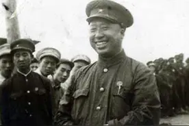 54年毛主席在视察途中，语重心长对滕代远说：今后你忙你的工作吧图片