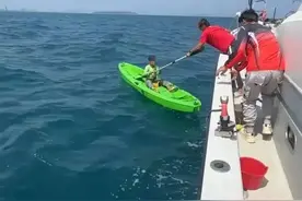 “出海钓鱼捡个小孩”，警方回应图片