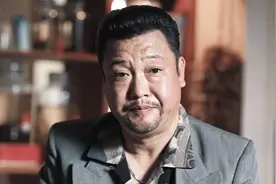 “喜剧人”贾冰：从军营到演艺圈的人生逆袭 ，追求艺术的不易图片