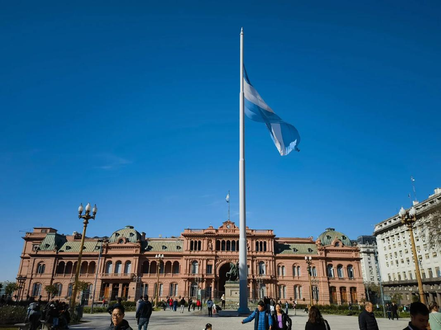 为什么有的国家越富越稳，有的昙花一现？底层逻辑终于被说透