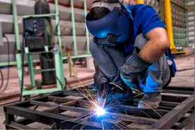 建筑工地上的焊工证是哪一种？怎么考取？谭老师告诉你！图片