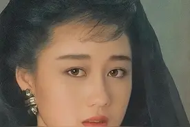 “亚洲小姐”冠军利智，让李连杰背上抛妻弃女骂名的绝世美人图片