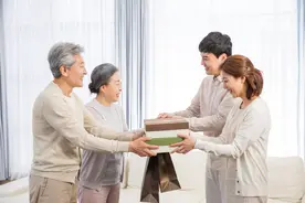 第一次见女婿, 需要掌握一定的谈话技巧图片