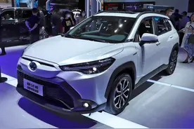 丰田SUV只卖8.98万，配2.0L发动机，油耗6.15L，能一炮而红吗？图片