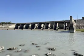 12000对400，印炮兵竟被巴军压着打：南亚小霸王前景堪忧！图片