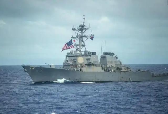 解放军高规格应对美军动向，日本右翼态度明显降温，把高市看懵了