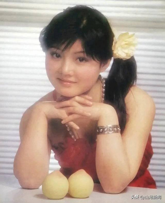 她11岁被导演看中，与名导同居多年被抛弃，如今复出却无人问津