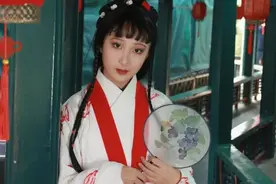 17岁少女神似林黛玉，艺考惊艳评委，网友惊呼：陈晓旭重生！图片