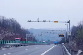 山西高速交警六支队：高速公路上那些监控设备和摄像头都是干啥用的你知道吗？图片