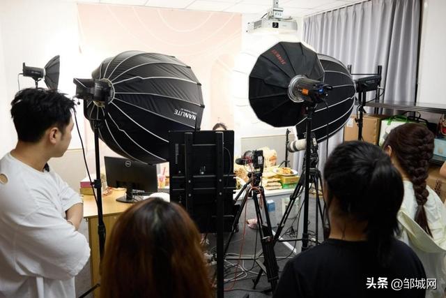 李佳琦直播间持续赋能佛坪发展，公益力量助力乡村振兴​