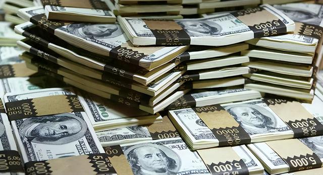 加拿大反水，狂抛567亿美债	，白宫梦碎，中国持仓一夜回到17年前