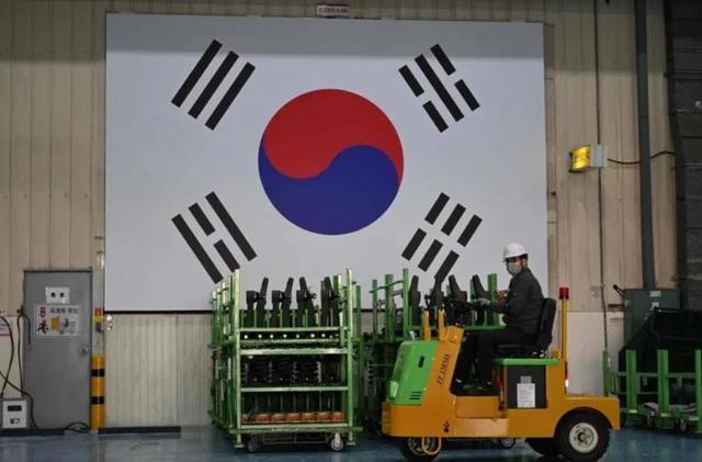 一夜之间，中国传来2个爆炸性突破，美国从88%降到9%，中国猛追