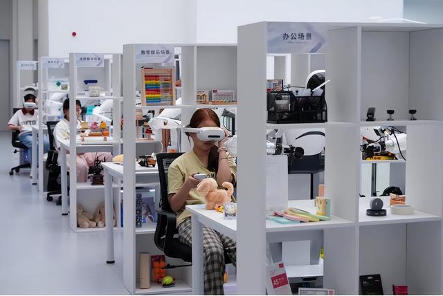 湖北构建行业首个超大规模多模态触觉数据引擎与认知训练中心