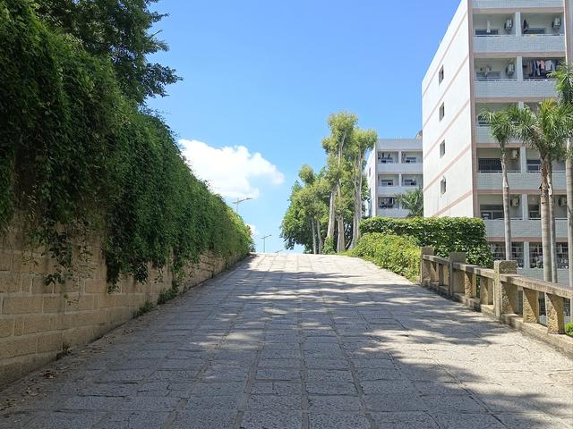 我是山东人，去了趟四川雅安，不吹不黑，雅安比网上评价的还要好