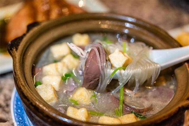 花胶鲍鱼干贝乳鸽汤 2026年花胶鲍鱼海参干贝鸽子汤