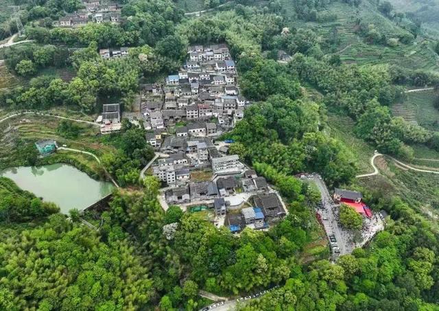 宋轶畲族“凤凰装”美出圈！带你打卡福建的宝藏畲村