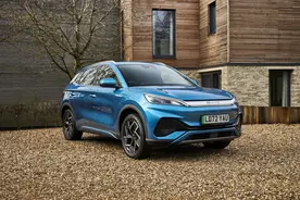 外媒：中国汽车产能过剩，123个品牌，4000万产能 只有2200万买家图片