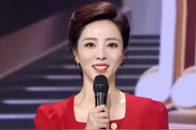 事实证明，无奈从央视离职的李思思，如今给娱乐圈的人都上了一课图片