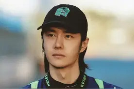 王一博夺冠图片