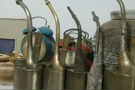 又赔了，花大价钱收藏水烟壶30年，现在却价格暴跌沦为笑柄图片