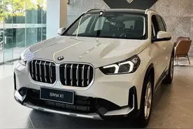 全新宝马X1黑色还是白色好看？图片