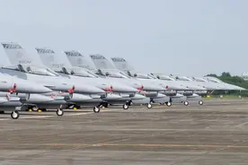 美国财长寻求对话，要中国增持美债？霸王硬上弓，宣布对台岛军售图片