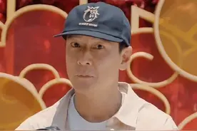 吴彦祖“520”晒撕拉片，为多对新婚夫妇拍照、送祝福图片